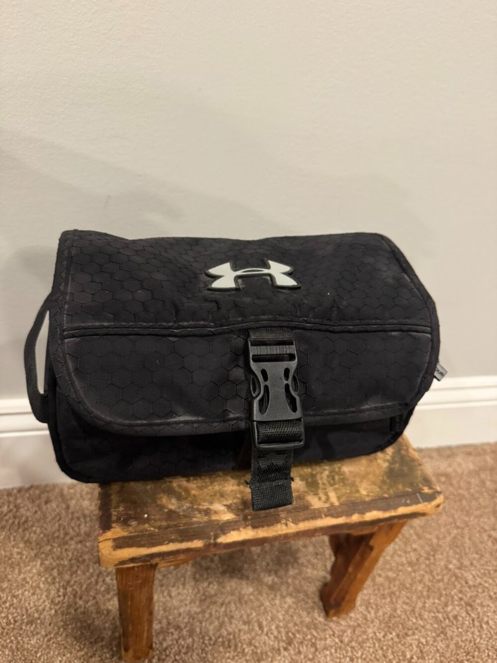 Black Under Armour Men's Toiletry Travel Bag